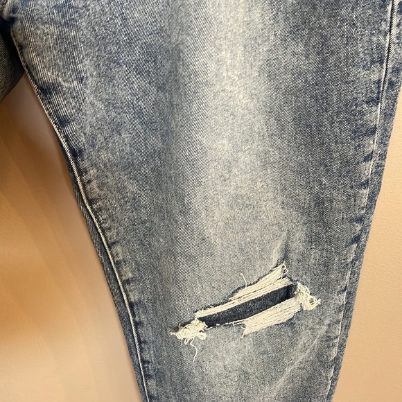 GAP women’s girlfriend distressed roll ankle denim jeans stretch / size 31 / 12 - Picture 5 of 13